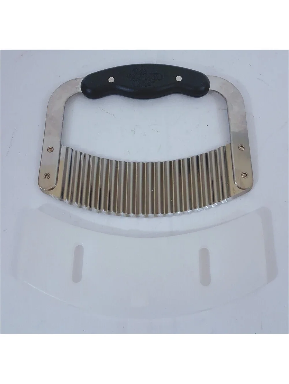 CRINKLE Cutter The Pampered CHEF Stainless TIAWAN 4 with Cover